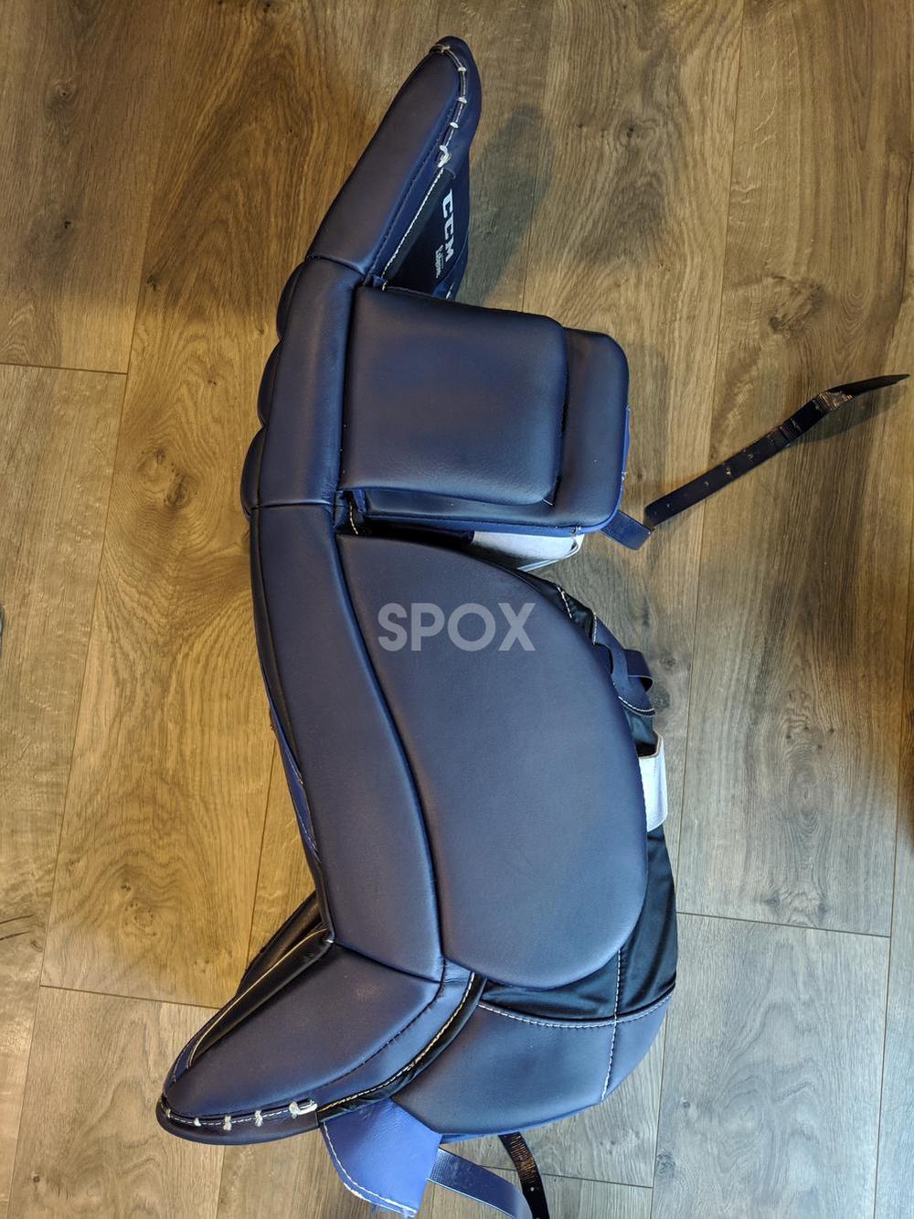 CCM Extreme Flex III Goalie Pads – Senior 32" | Regular Hand | Blue