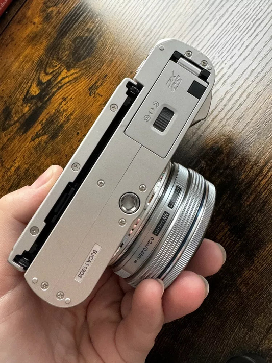 Olympus PEN E-PL10 16.1MP 14-42mm Lens Mirrorless Digital Camera - BrownπΊπ©·