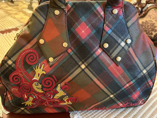 Vivienne Westwood vintage 2000's plaid tartan large embrioered vivienne🍎🔥