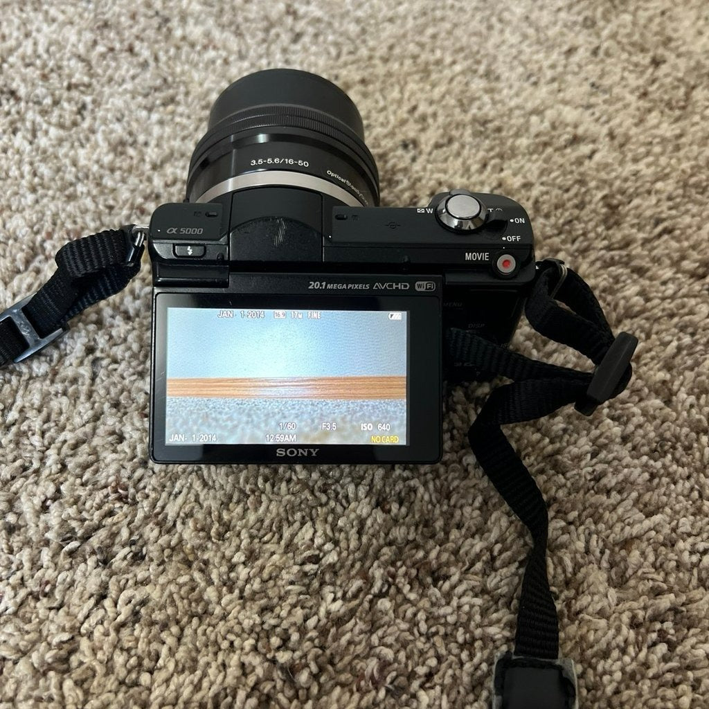 Used Sony A5000 Mirrorless Camera | 20.1MP ππ·