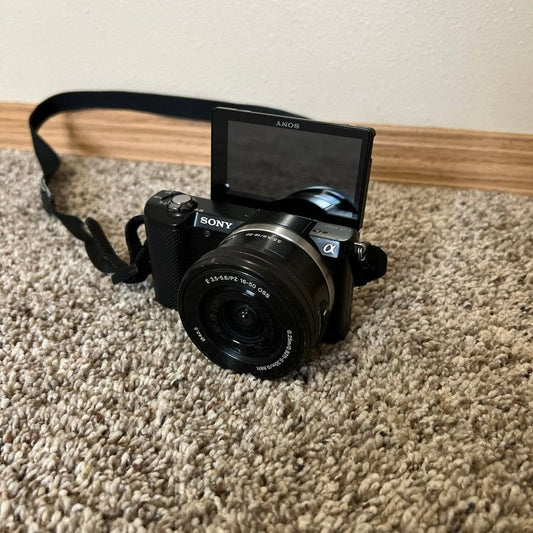 Used Sony A5000 Mirrorless Camera | 20.1MP ππ·