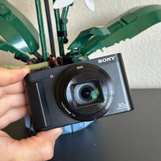 Used Sony Cyber-shot DSC-HX80 | 18.2MP - Black πΈβ¨