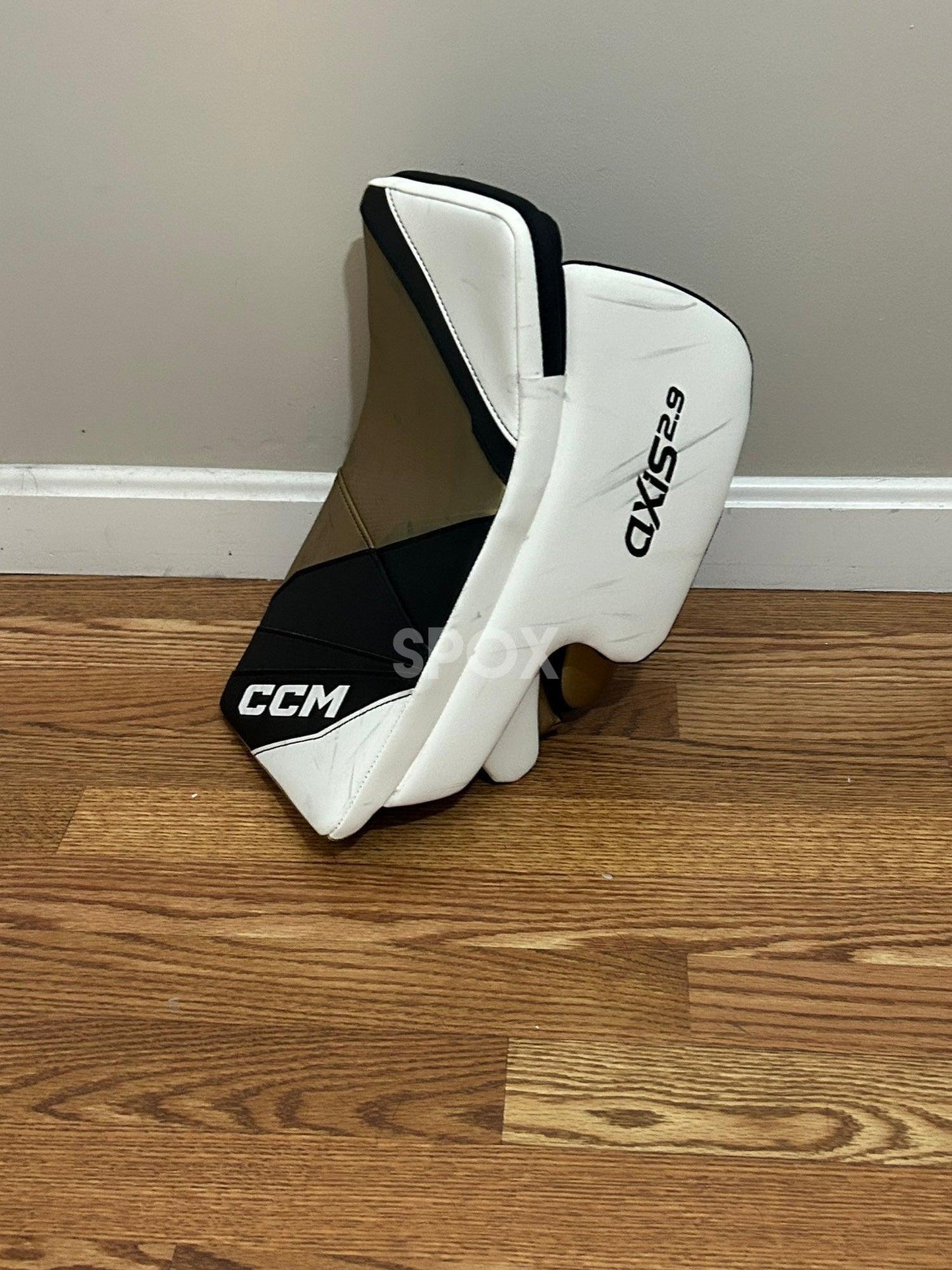 CCM Axis 2.9 Goalie Full Set – 32+1.5 | Gold, Black & White