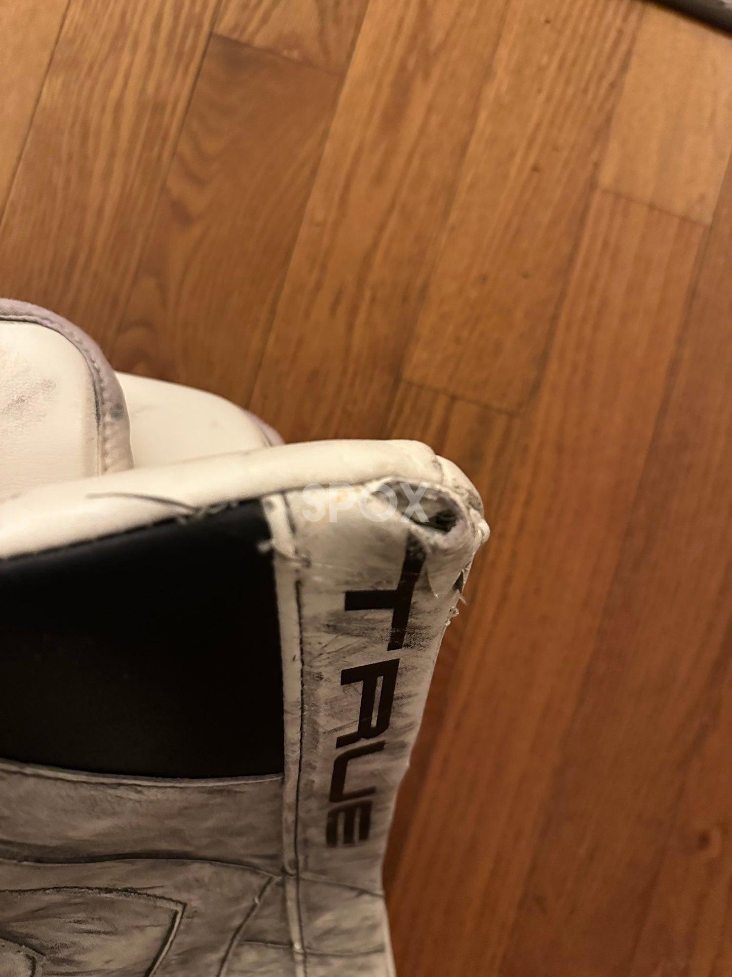 TRUE Pro Stock Catalyst PX3 Goalie Leg Pads (Used) – 34” +2 | Senior | White