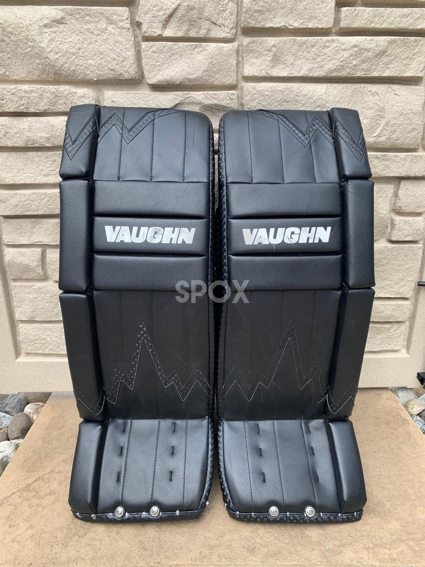 Vaughn Velocity 32+2 Senior Pro Black Goal Pads – 2024 Special Edition