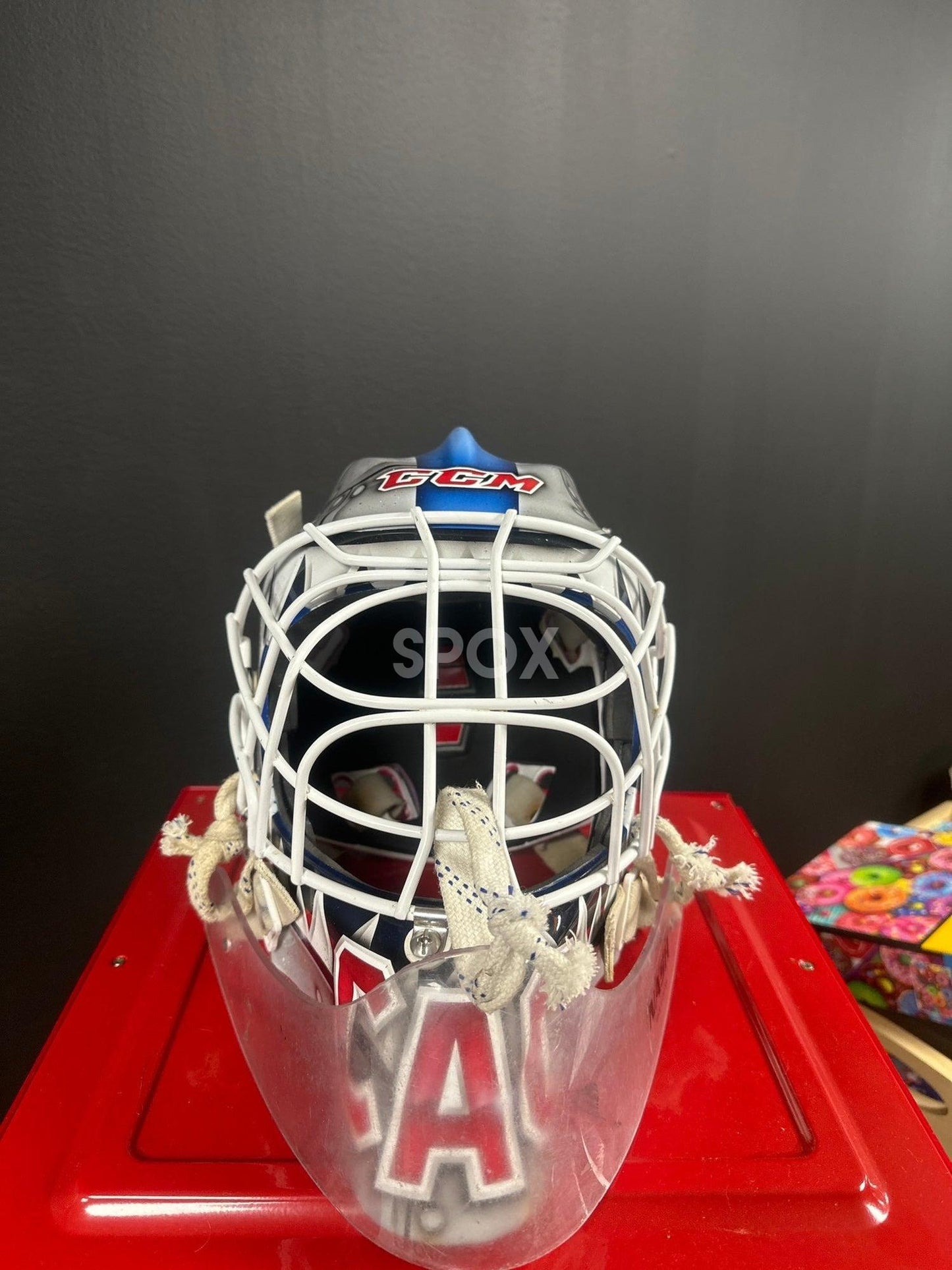 Senior CCM Pro Stock GFL 1.9 Goalie Mask – Game-Ready & Reliable!