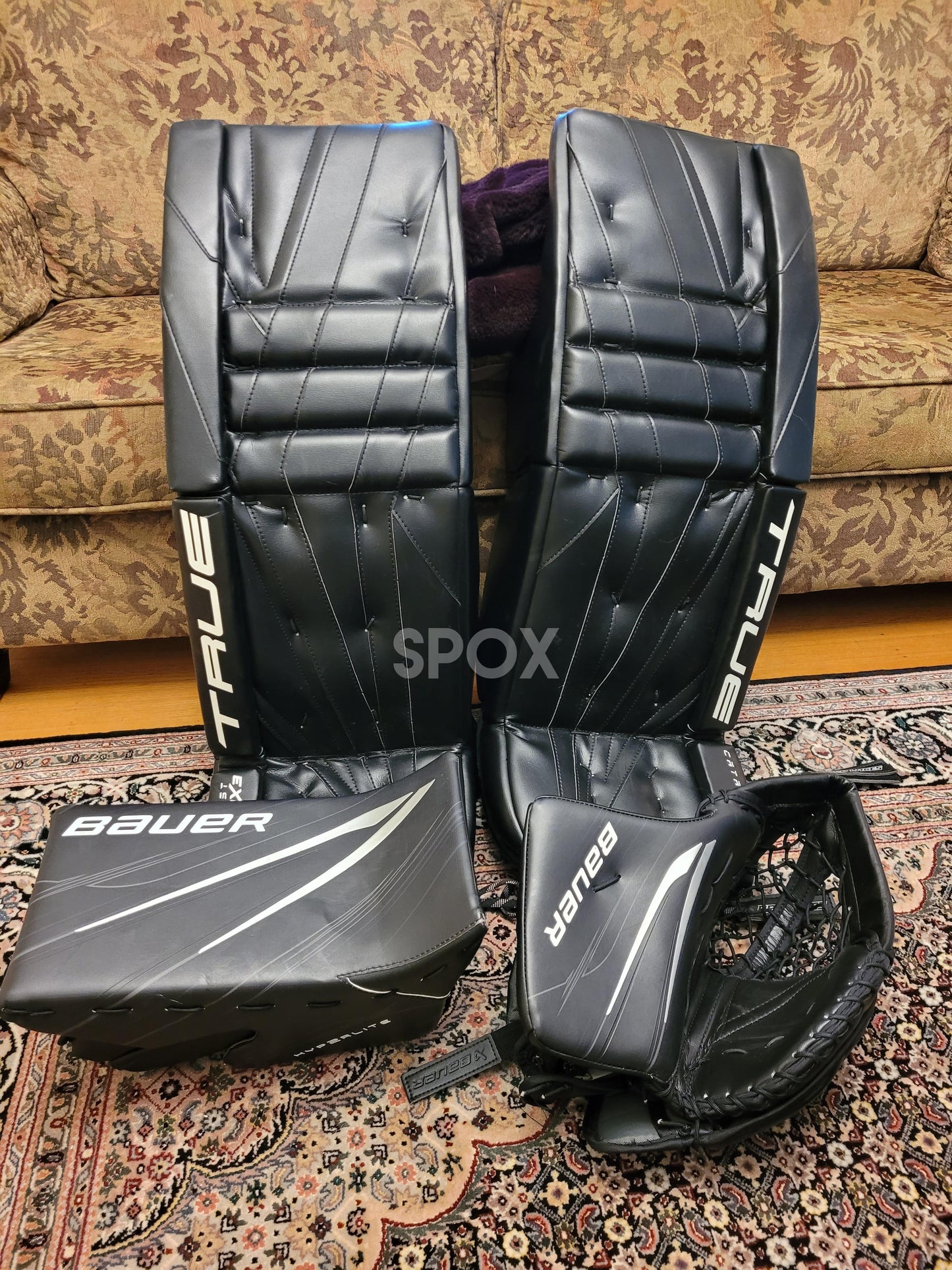 Used 33" True Catalyst 9X3 &amp; Bauer Hyperlite2 Goalie Full Set – Senior Regular Hand | Black