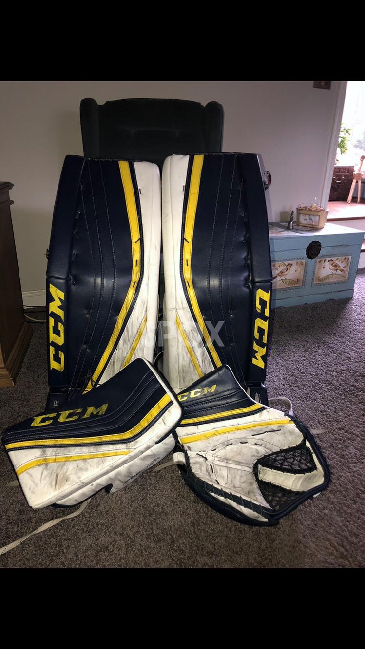 University of Michigan – Pro Return CCM Premier Goalie Set (35+1)