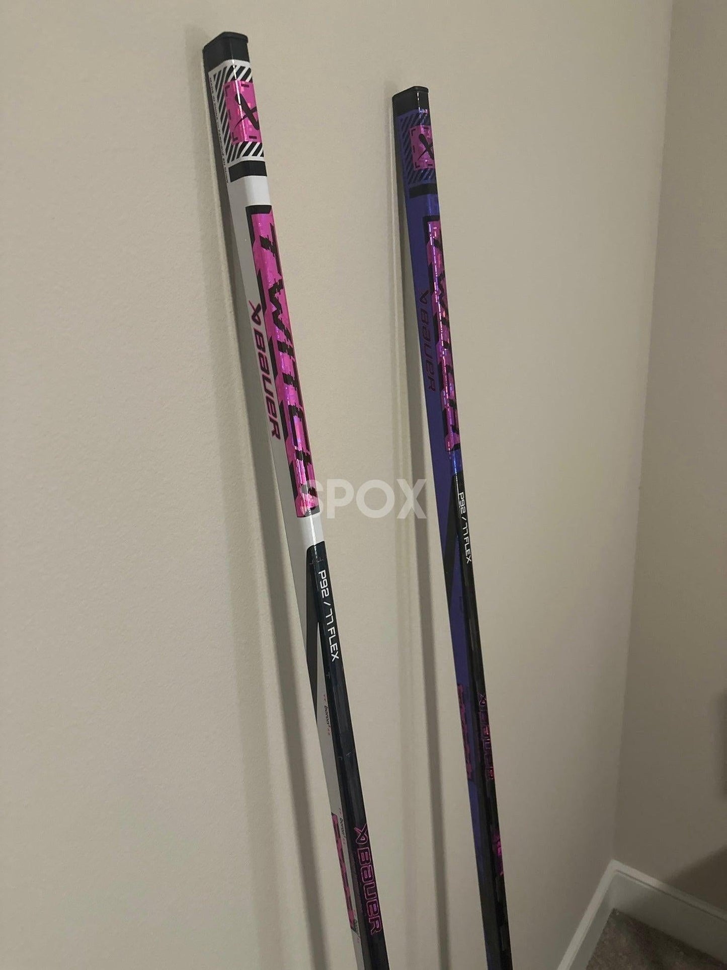 2-Pack Bauer Twitch Senior Hockey Sticks – Right Hand | P92 Curve | 77 Flex (NEW)