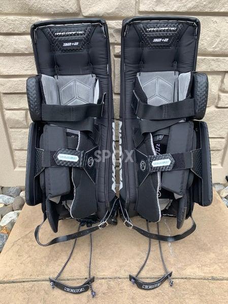 Vaughn Velocity 32+2 Senior Pro Black Goal Pads – 2024 Special Edition