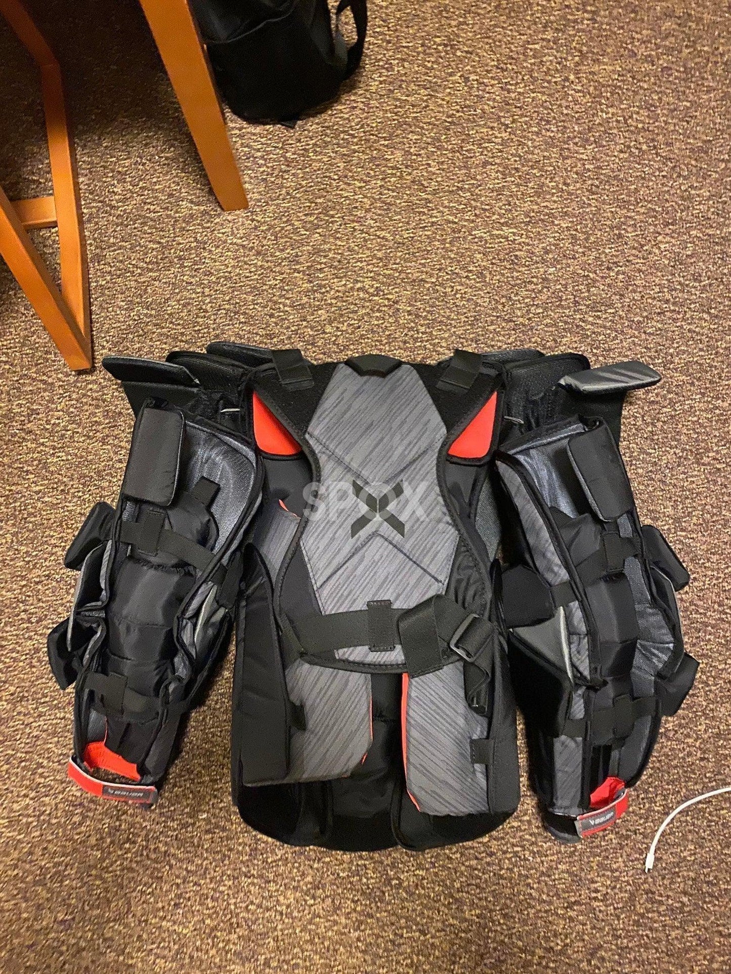 Bauer Vapor Hyperlite 2 Senior Goalie Chest Protector – BRAND NEW