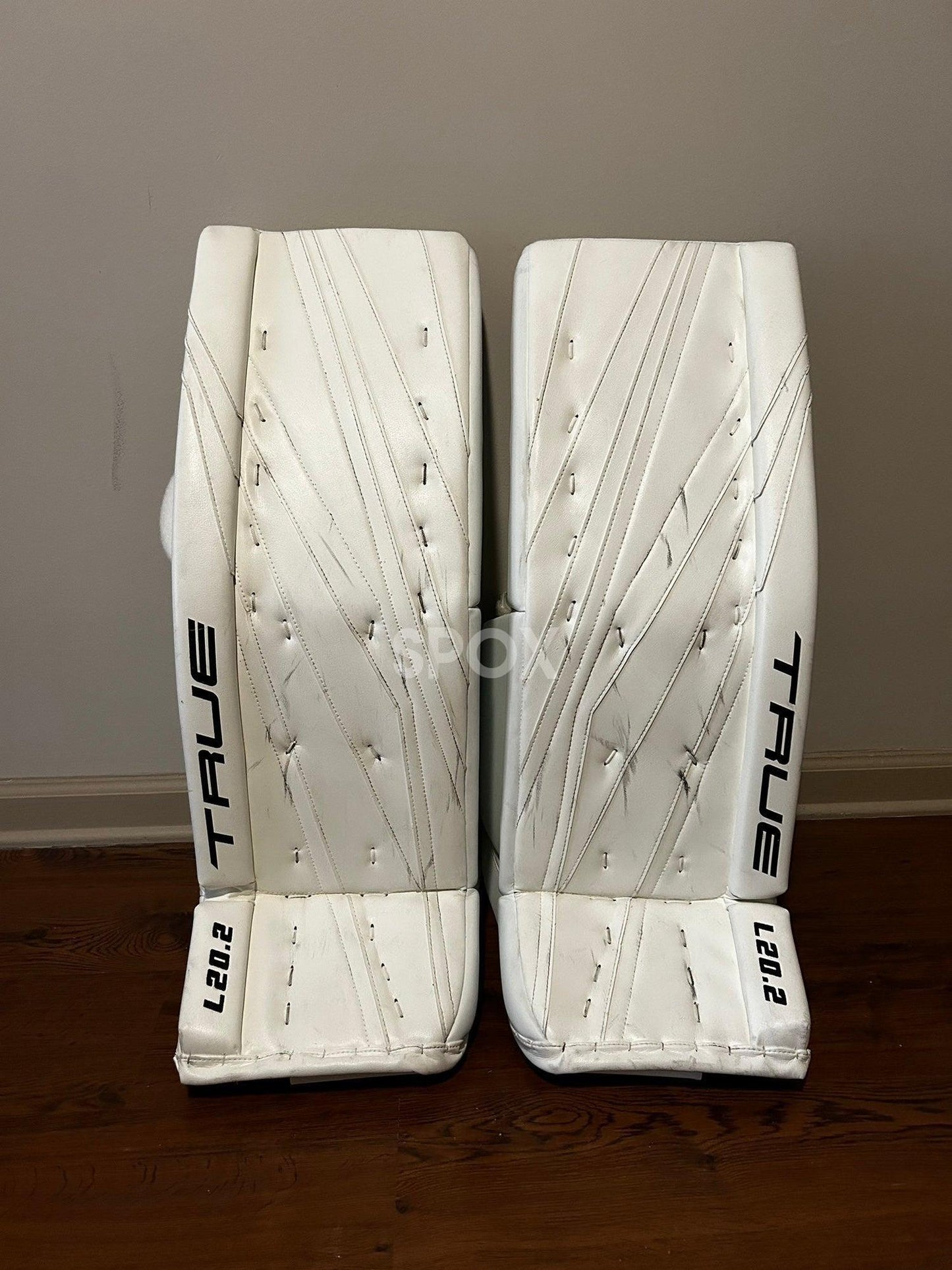 True L20.2 Senior Goalie Full Set – 34+2 | Pro Stock White