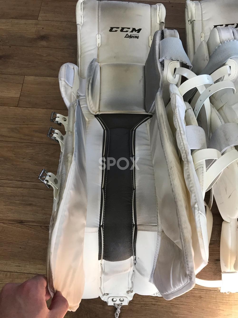 CCM Extreme Flex III Leg Pads + Glove/Blocker (Pro Stock) – Senior 35" | Excellent Condition