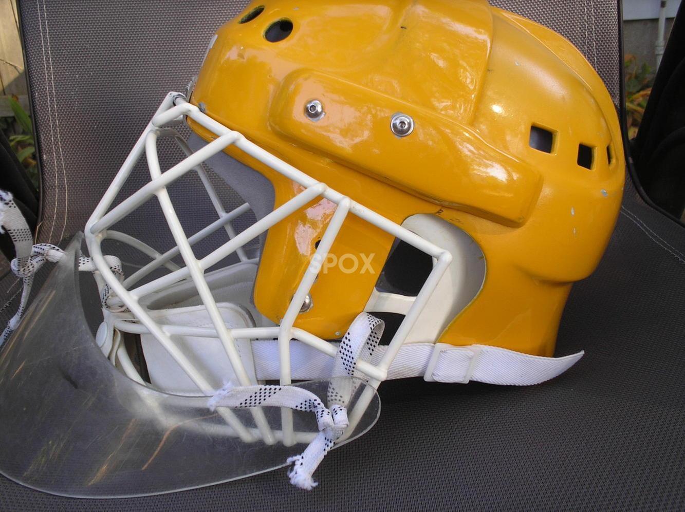 Gold Olympia Composite SK 2000 Clone Goalie Mask | Senior | High-Quality Composite | Lightly Used