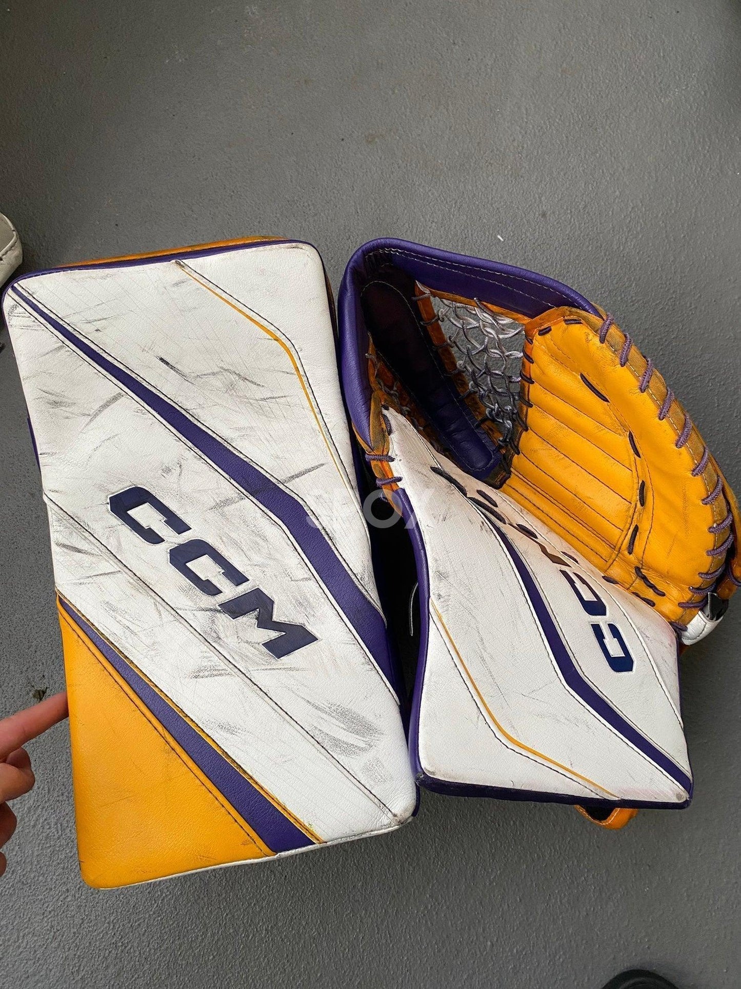2023 CCM Eflex 6 Goalie Full Set – Senior 33" | Pro Stock White