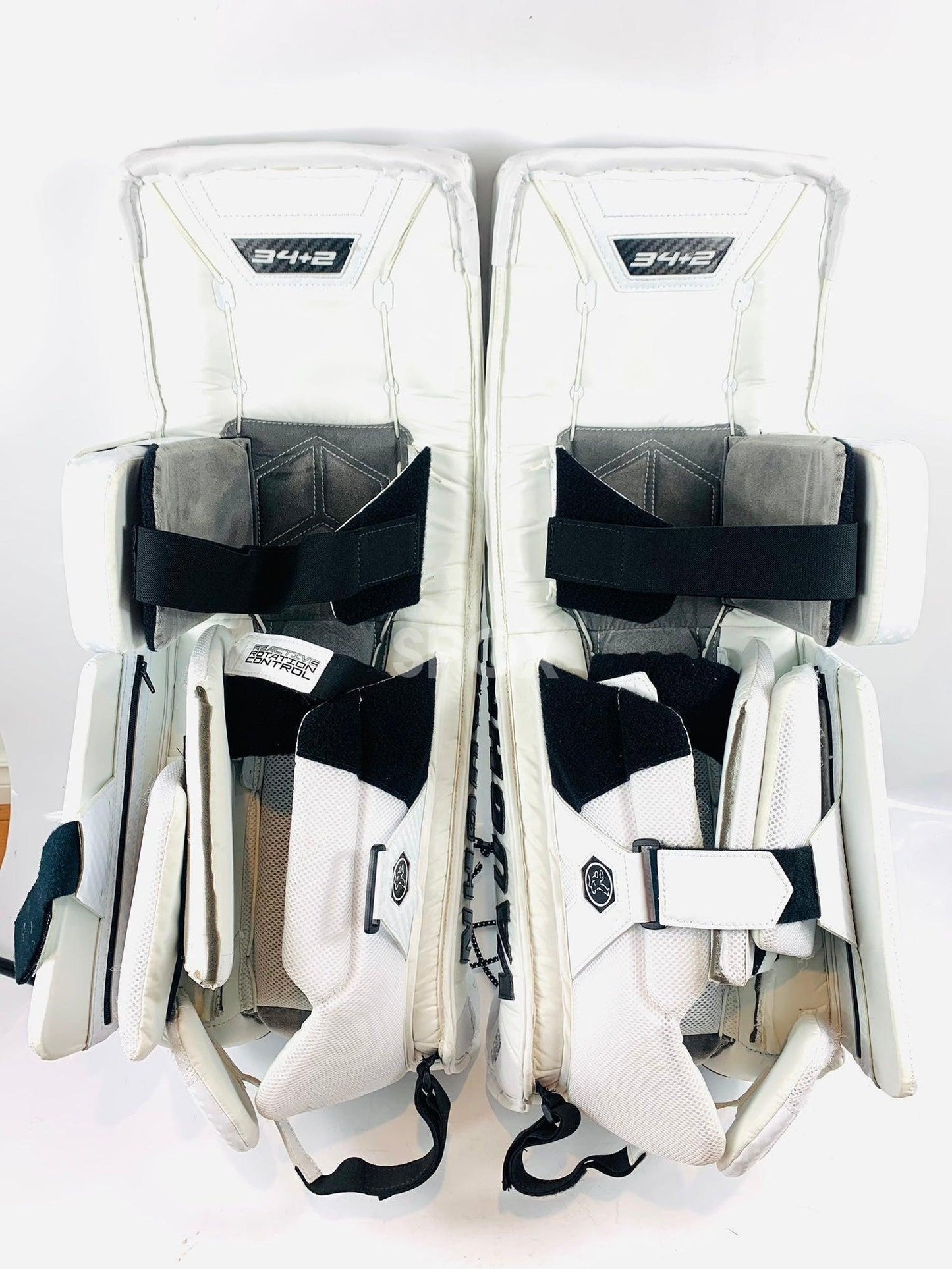 Vaughn Velocity V9 Pro Carbon Goalie Leg Pads – 34" Senior +2 | Game-Ready White