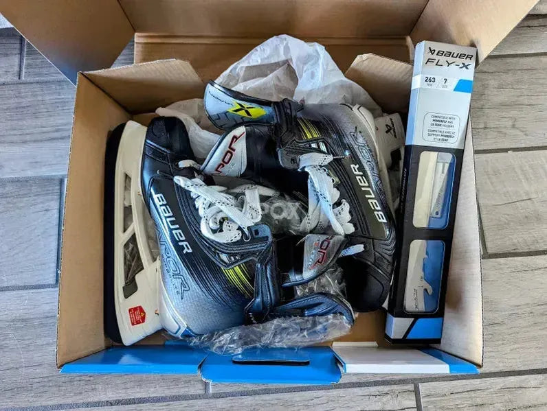 Bauer Vapor Hyperlite 2 Hockey Skates – Senior Size 7 (Fit 2, 263mm Runners)