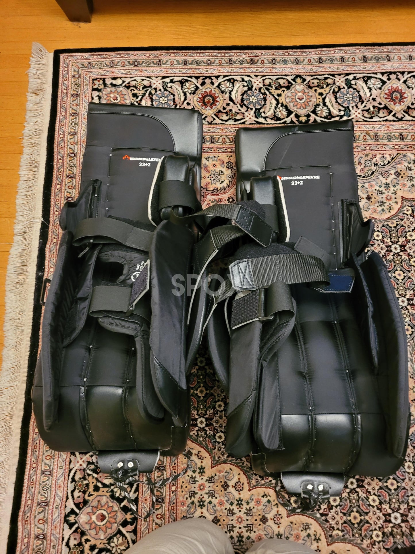 Used 33" True Catalyst 9X3 &amp; Bauer Hyperlite2 Goalie Full Set – Senior Regular Hand | Black