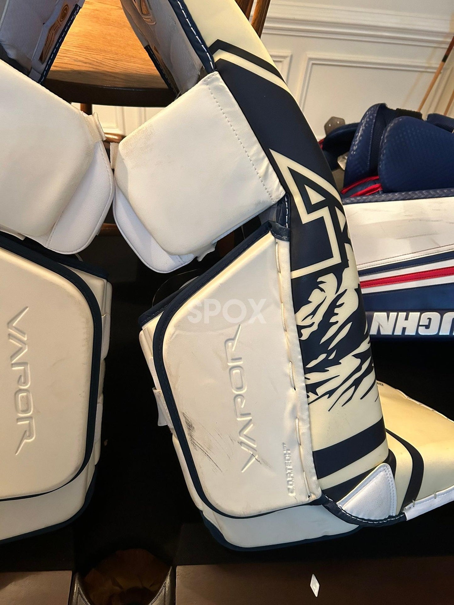 Brand New Bauer Vapor 2X Pro Goalie Leg Pads – Senior Large 35”