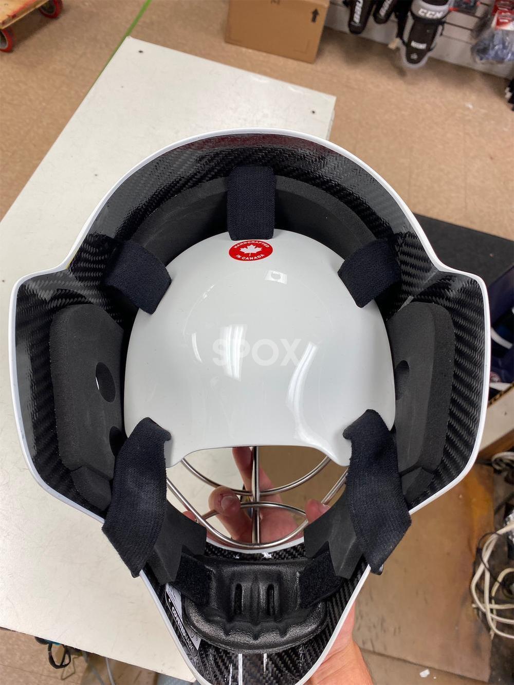 Senior Coveted Mask 905 Pro Goalie Mask (Fits 22–23”) | Carbon Fiber, Fiberglass Kevlar | Includes Mask Bag