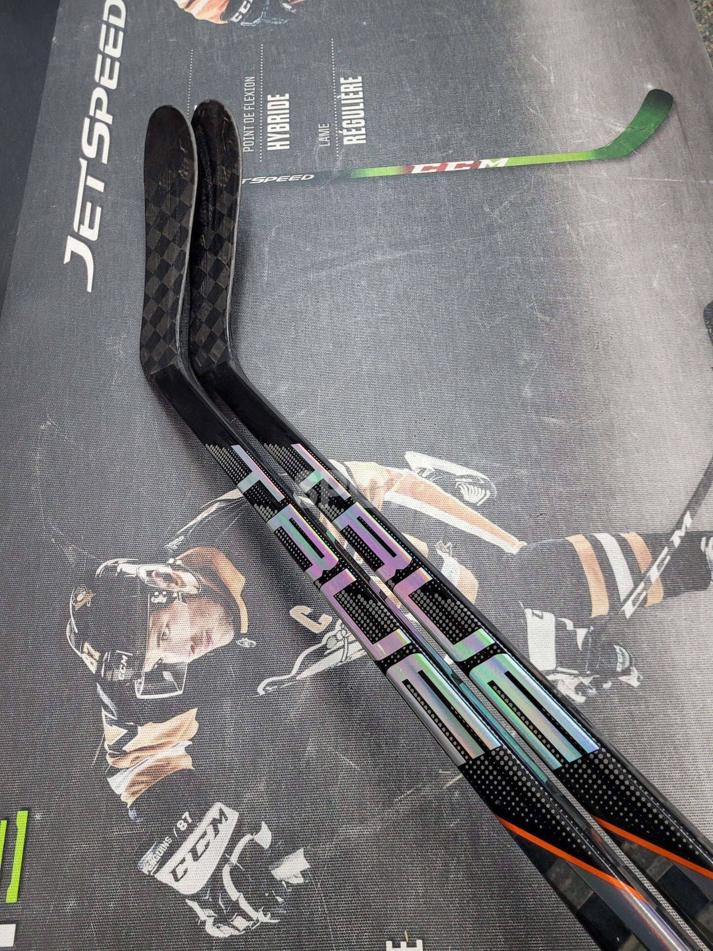 2 Pack – True Hzrdus 9x4 Pro Stock Hockey Sticks – RH P28 – 75 Flex (NEW)