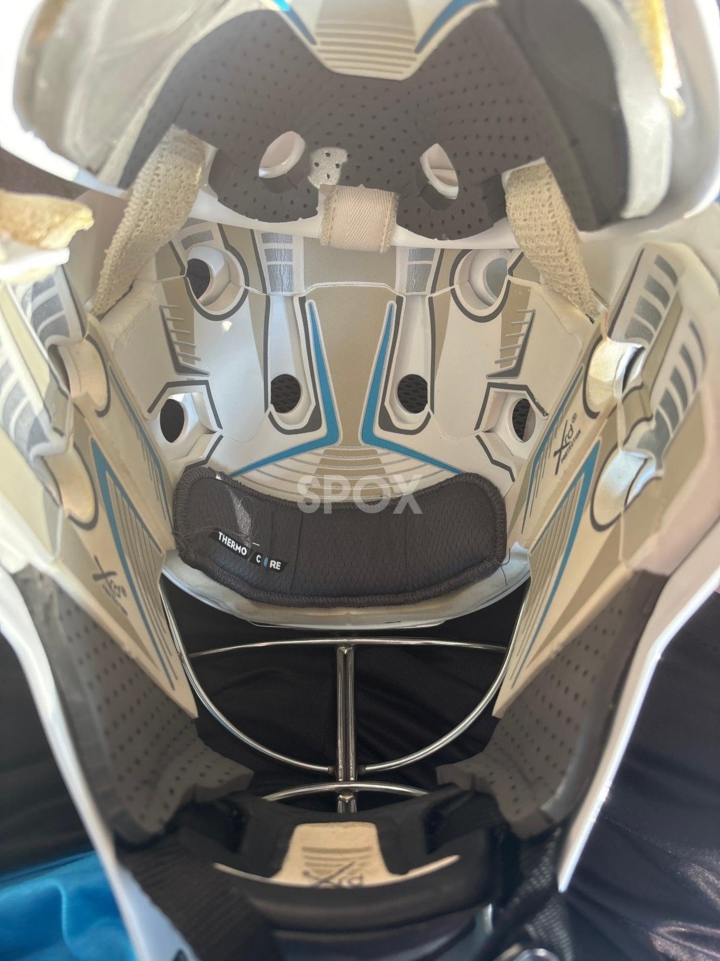 Used Senior Bauer 950 Goalie Mask – Medium | Game-Ready Protection