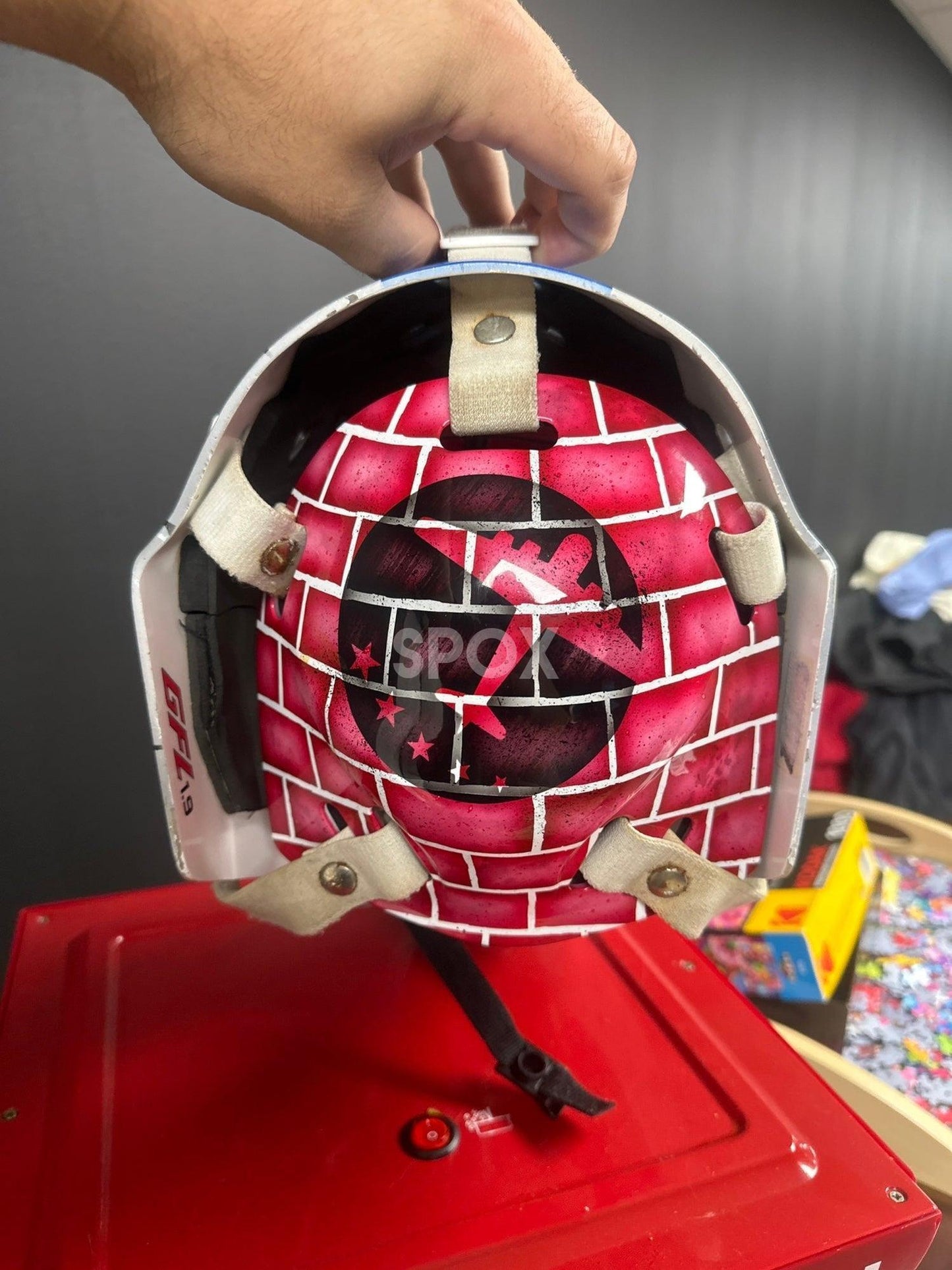 Senior CCM Pro Stock GFL 1.9 Goalie Mask – Game-Ready & Reliable!