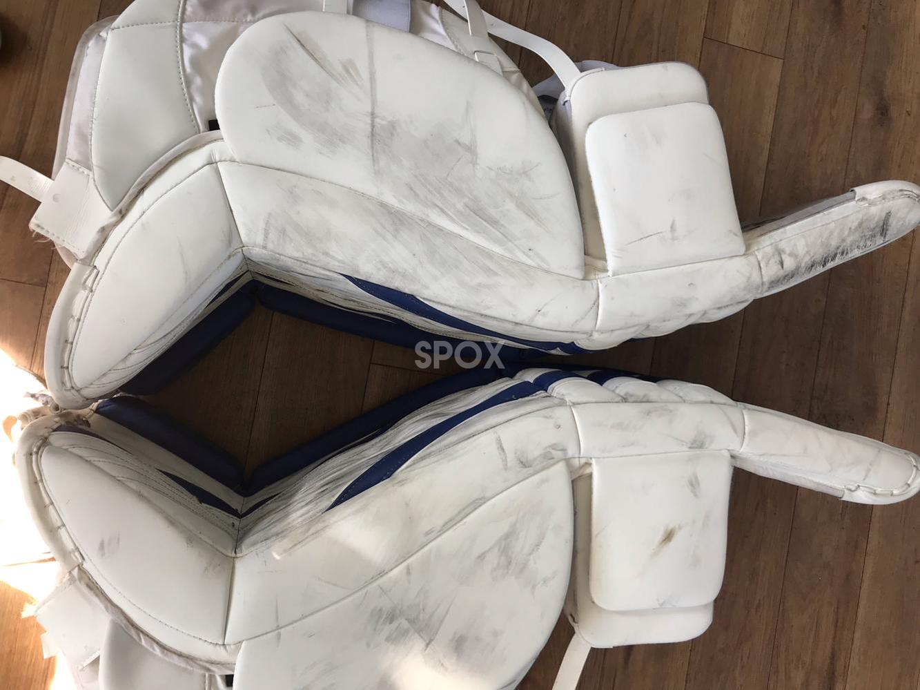 CCM Extreme Flex III Leg Pads + Glove/Blocker (Pro Stock) – Senior 35" | Excellent Condition