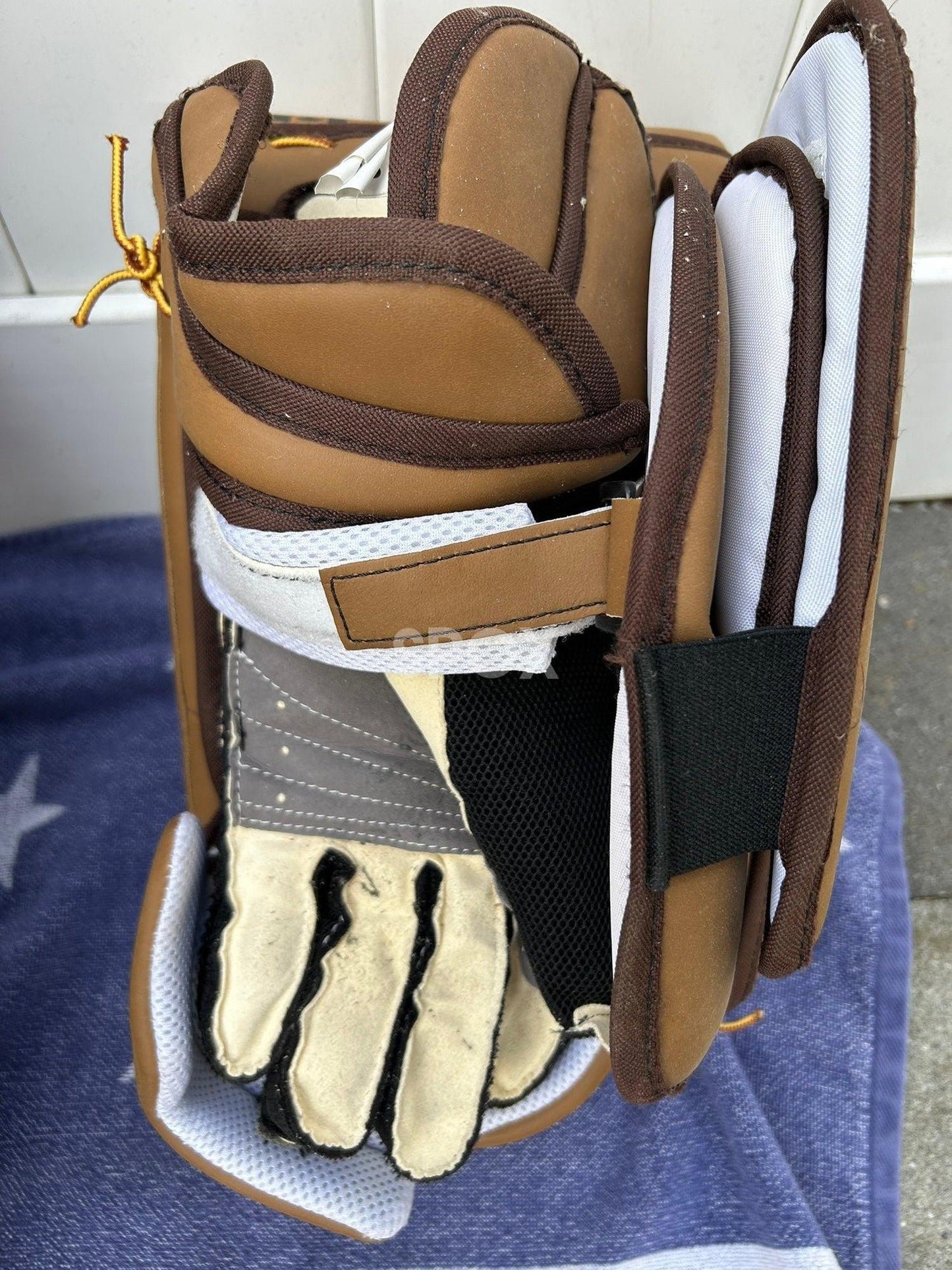 Brian’s Gnetik 5.5 Goalie Full Set – Senior Full Right | Like-New Condition
