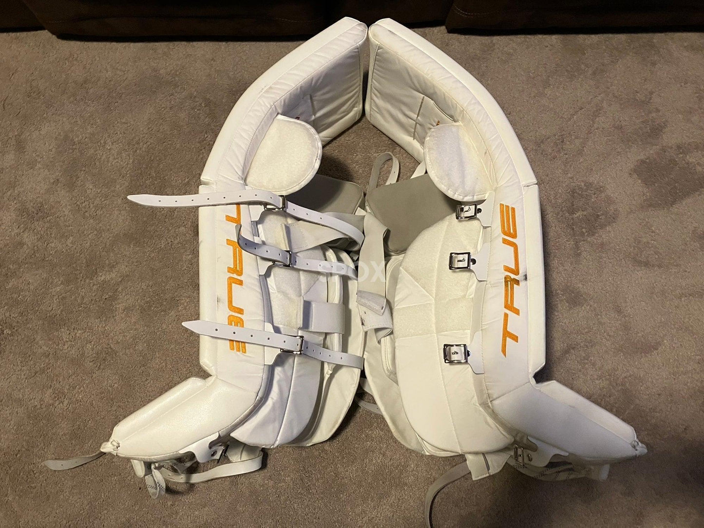 Jordan Binnington St. Louis Blues – True L12.2 34+3 Pro Stock Leg Pads