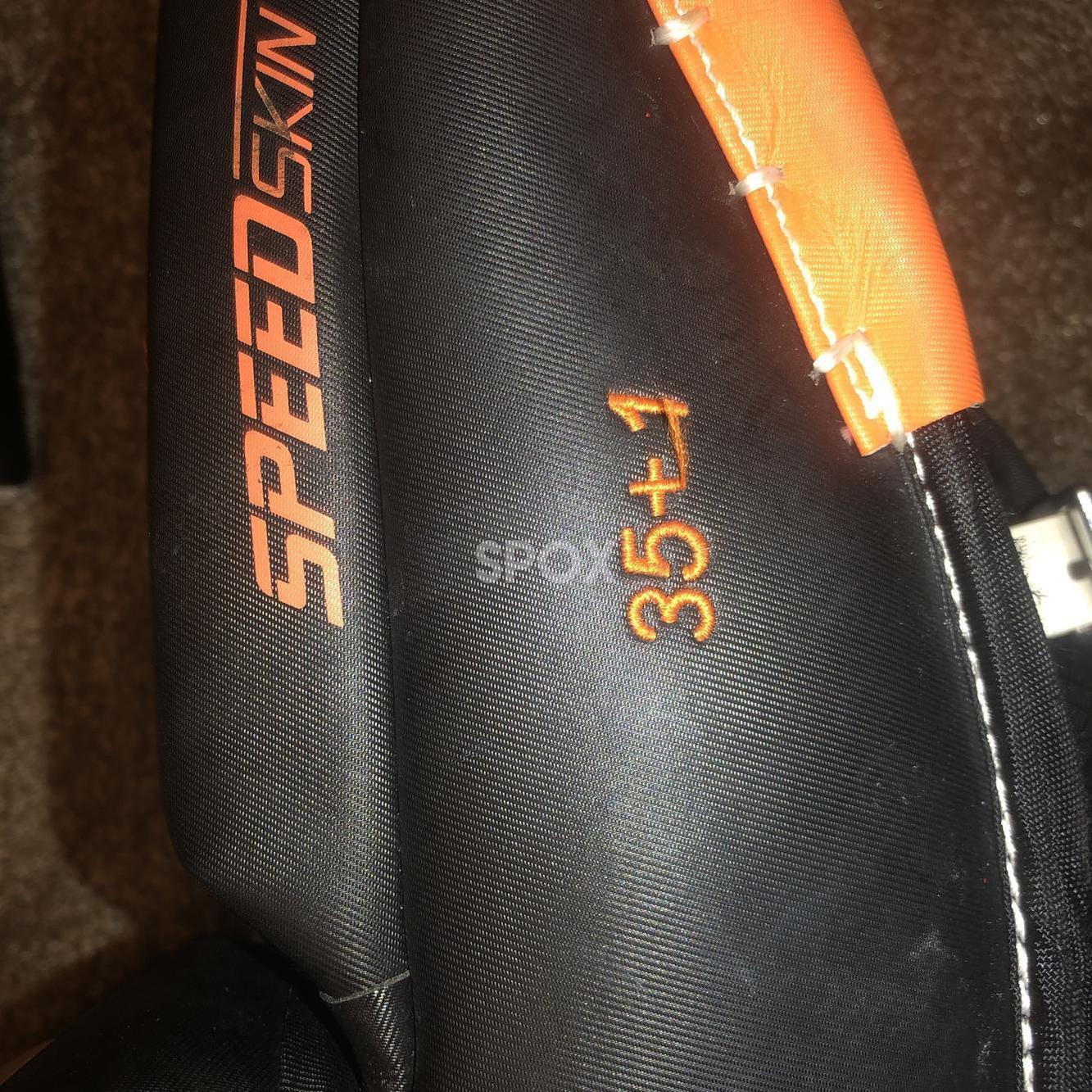 CCM Extreme Flex 3.9 Goalie Full Set – Senior 35" | Regular Hand | Orange | Excellent Performance Gear