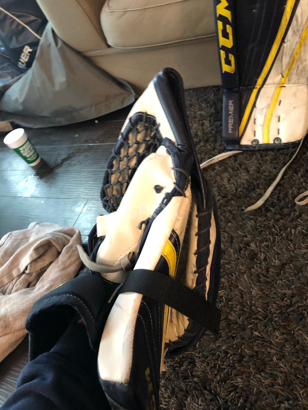 University of Michigan – Pro Return CCM Premier Goalie Set (35+1)