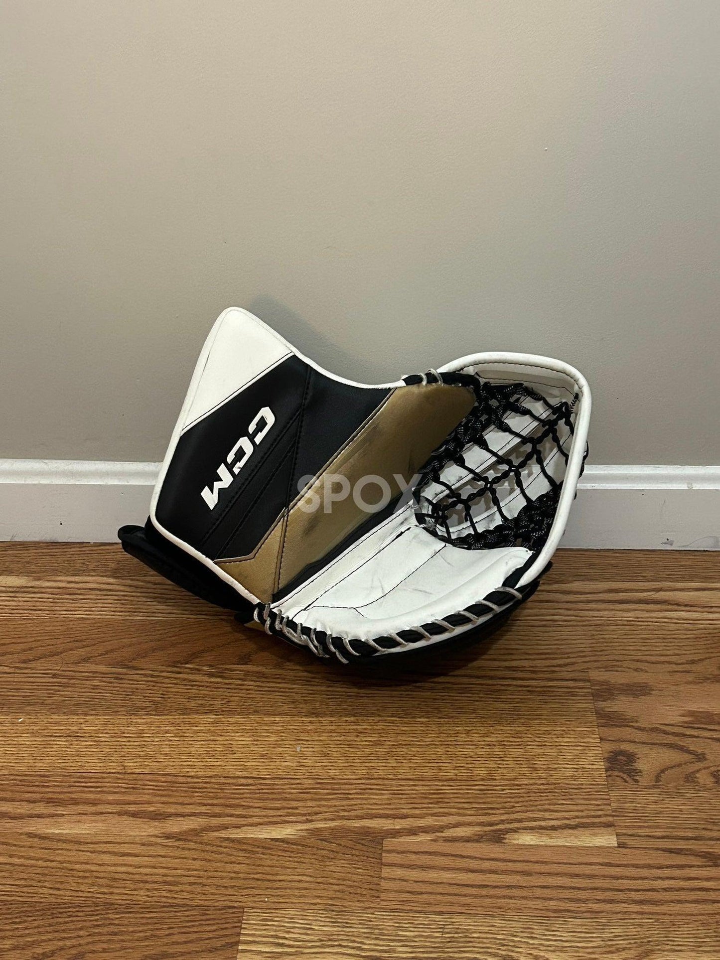 CCM Axis 2.9 Goalie Full Set – 32+1.5 | Gold, Black & White