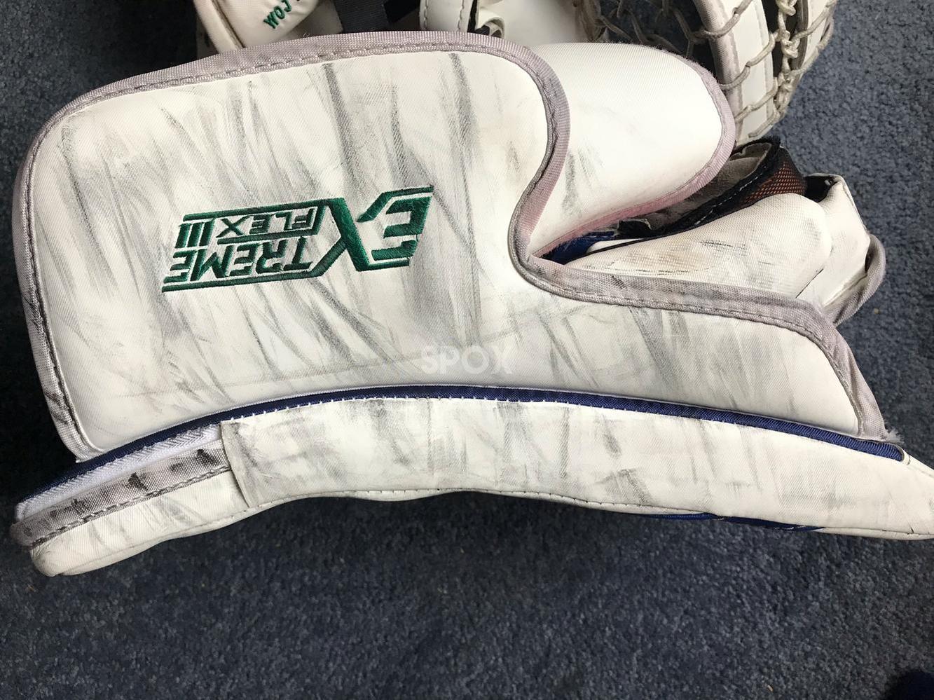 CCM Extreme Flex III Leg Pads + Glove/Blocker (Pro Stock) – Senior 35" | Excellent Condition