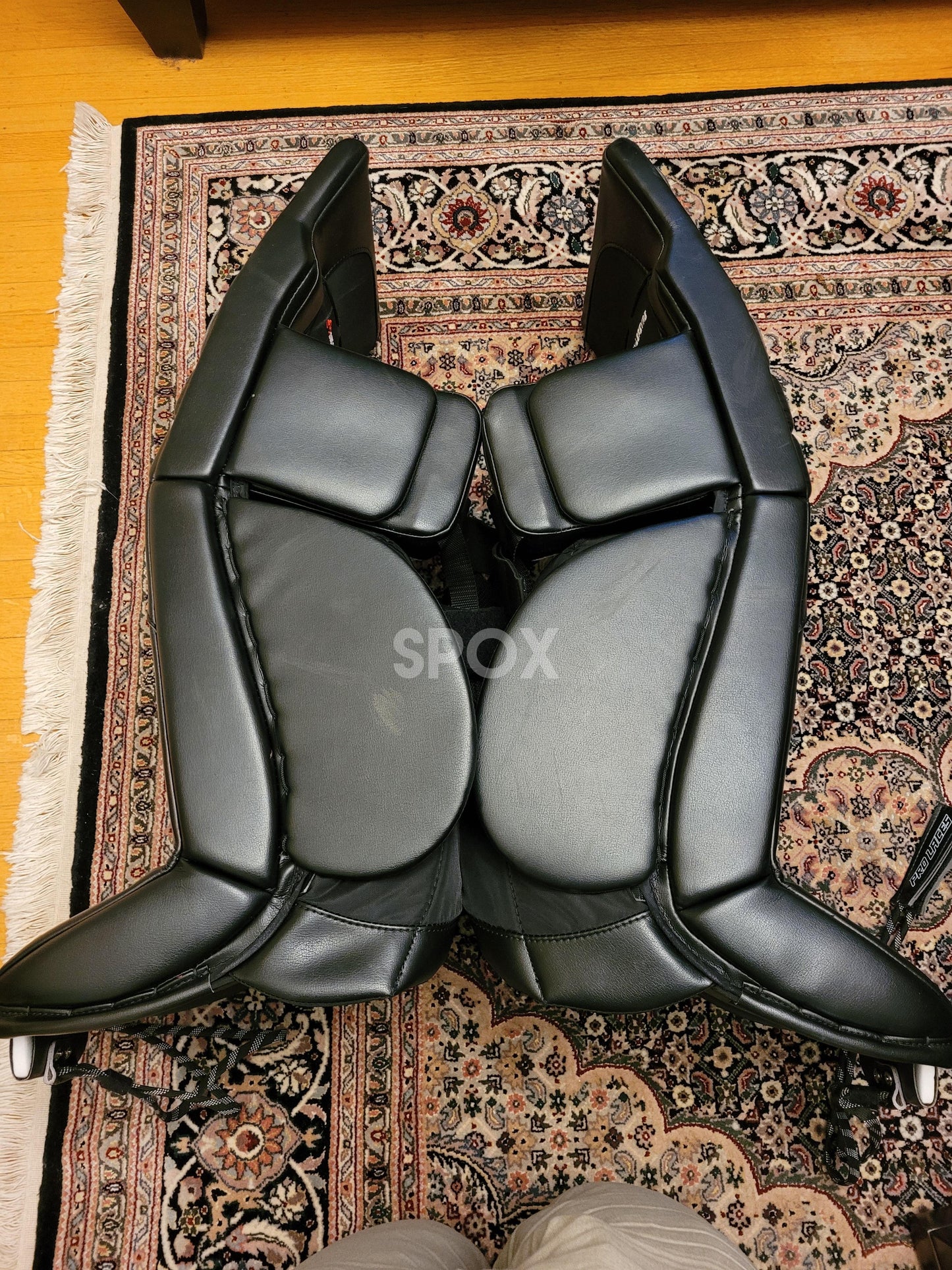 Used 33" True Catalyst 9X3 &amp; Bauer Hyperlite2 Goalie Full Set – Senior Regular Hand | Black