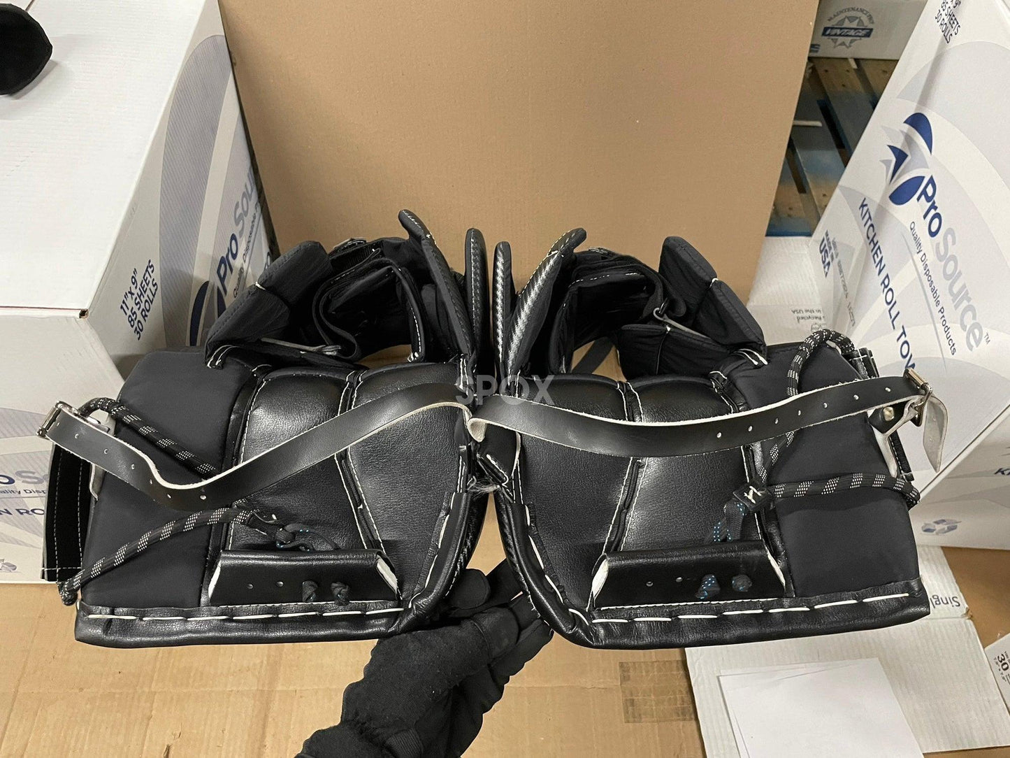 True Pro PX4 Hzrdus Senior Goalie Pads – 31+1.5 | Pro Stock Black