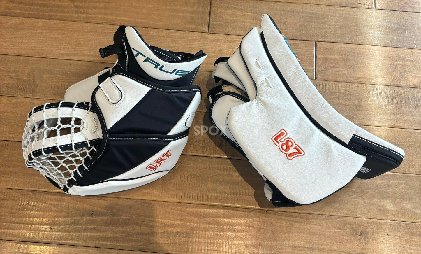 Brand New 33+1.5 True Catalyst PX5 L87 Pro Goalie Pads & Gloves Full Set – 2025 Release!