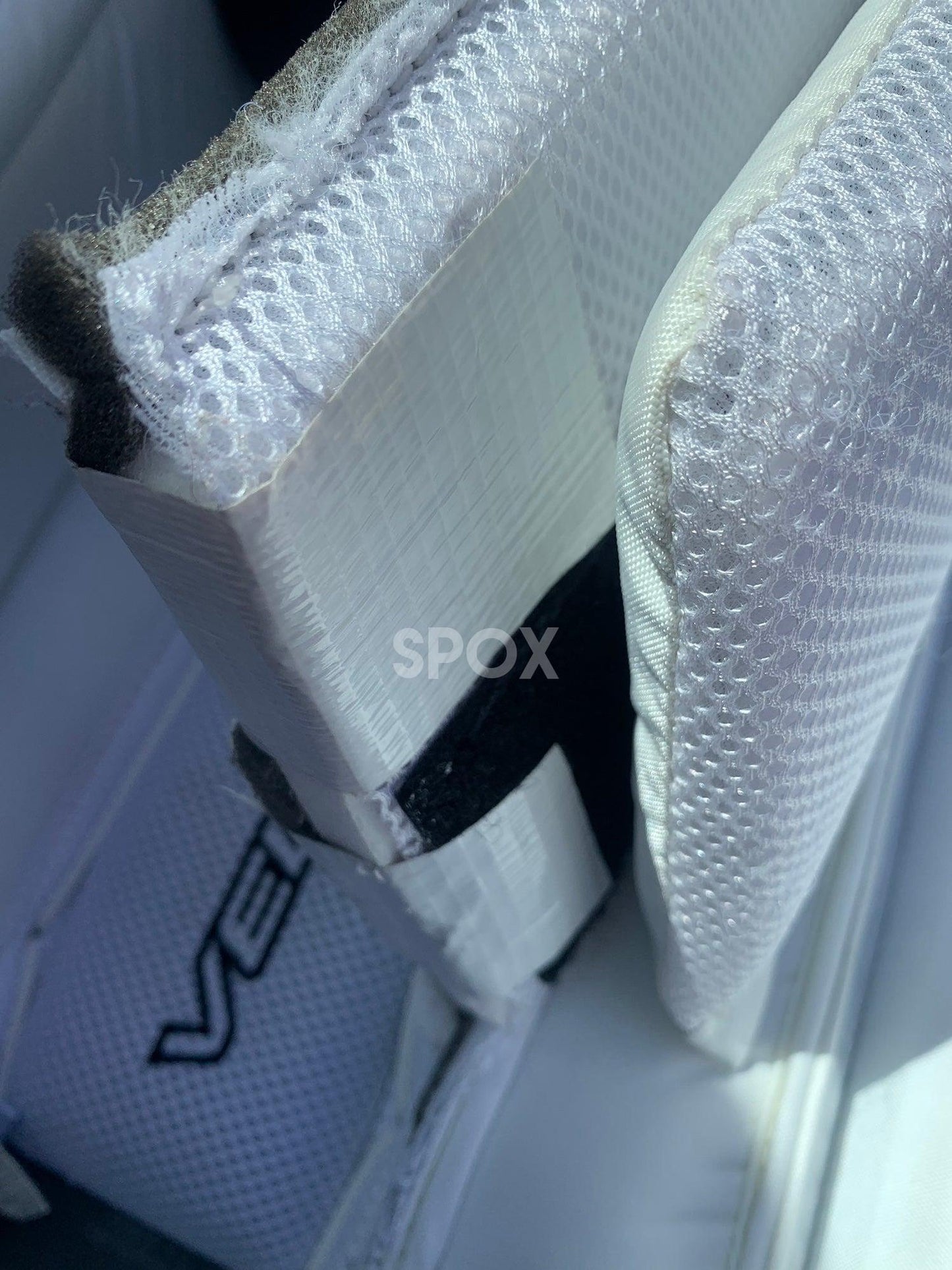 Vaughn Velocity V9 Pro Carbon Goalie Leg Pads – 34" Senior +2 | Game-Ready White