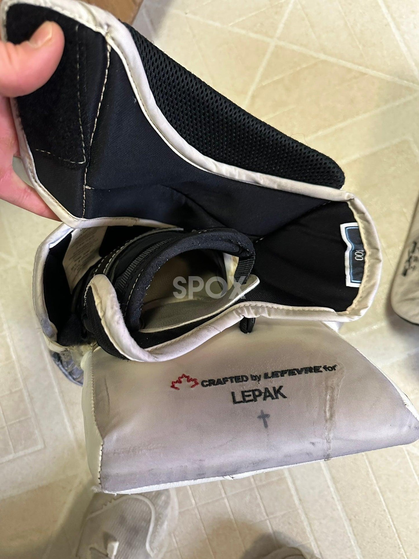 TRUE Pro Stock Catalyst PX3 Goalie Leg Pads (Used) – 34” +2 | Senior | White