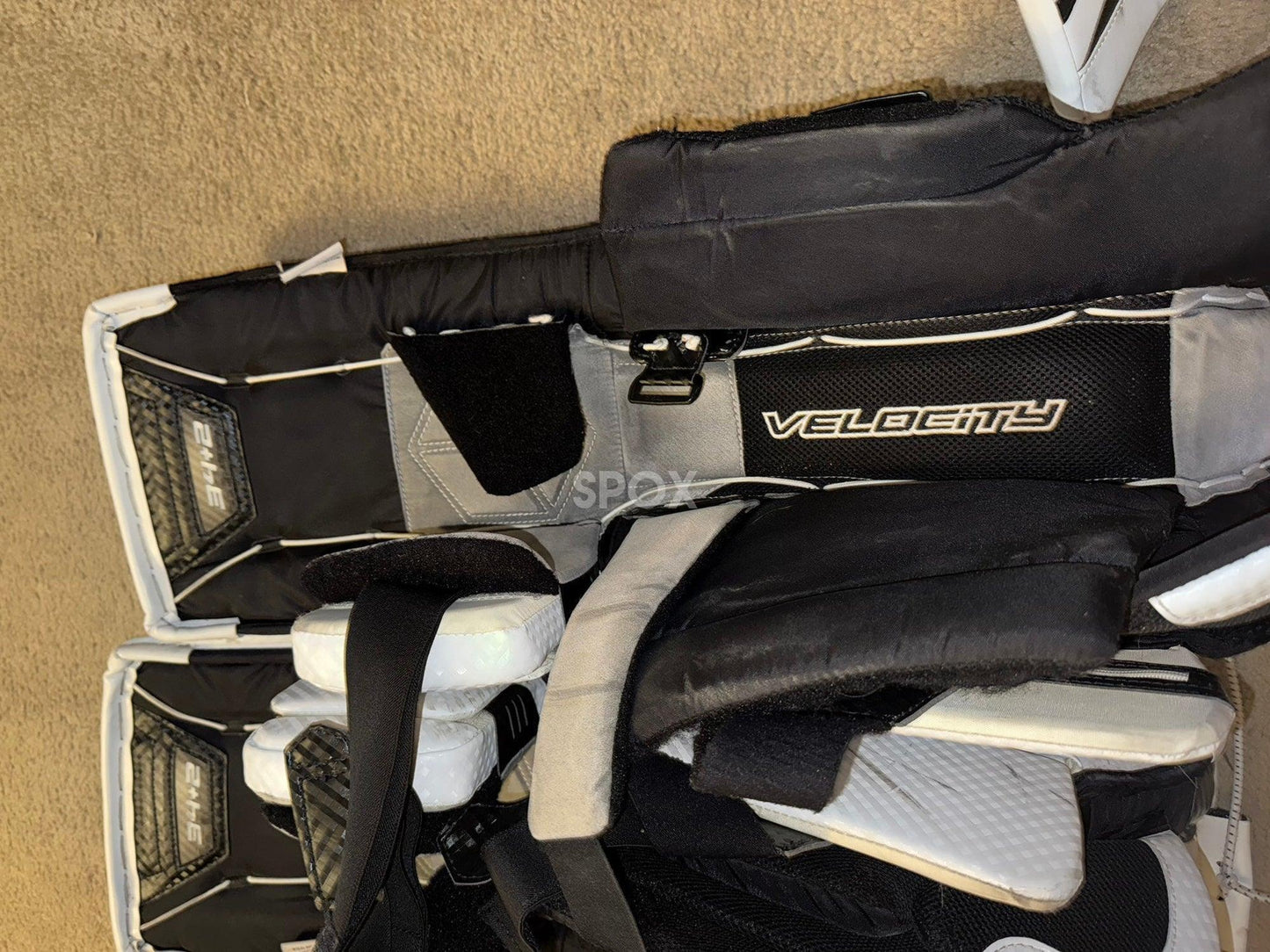 Vaughn V9 Pro Carbon Goalie Full Set – 34+2 | Pro Stock | Game-Ready