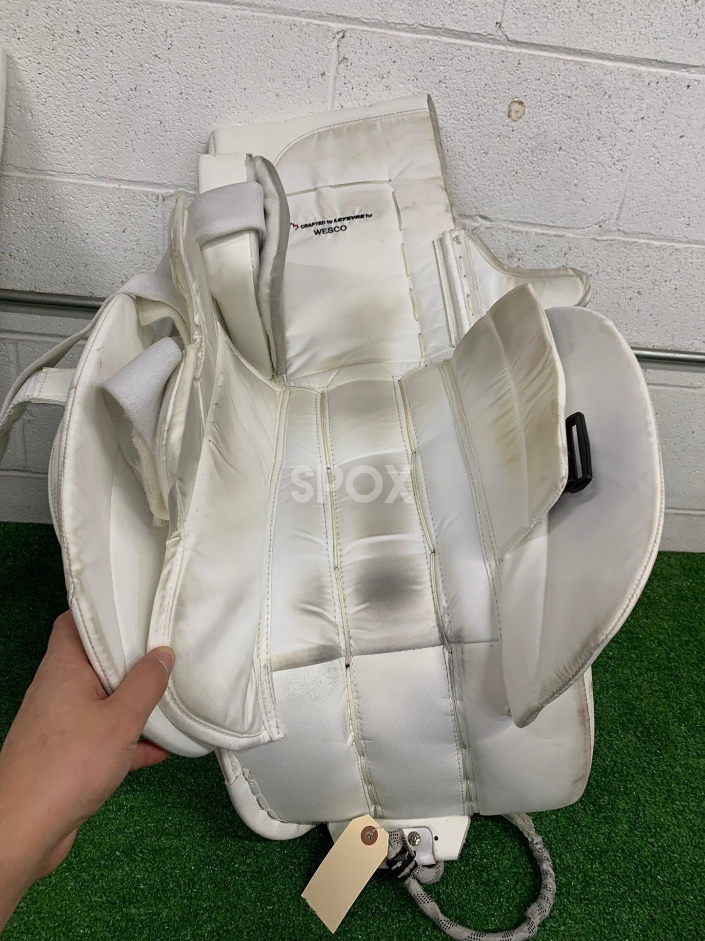 White 33" Senior True Catalyst PX5 Goalie Leg Pads – Pro Stock (Used)