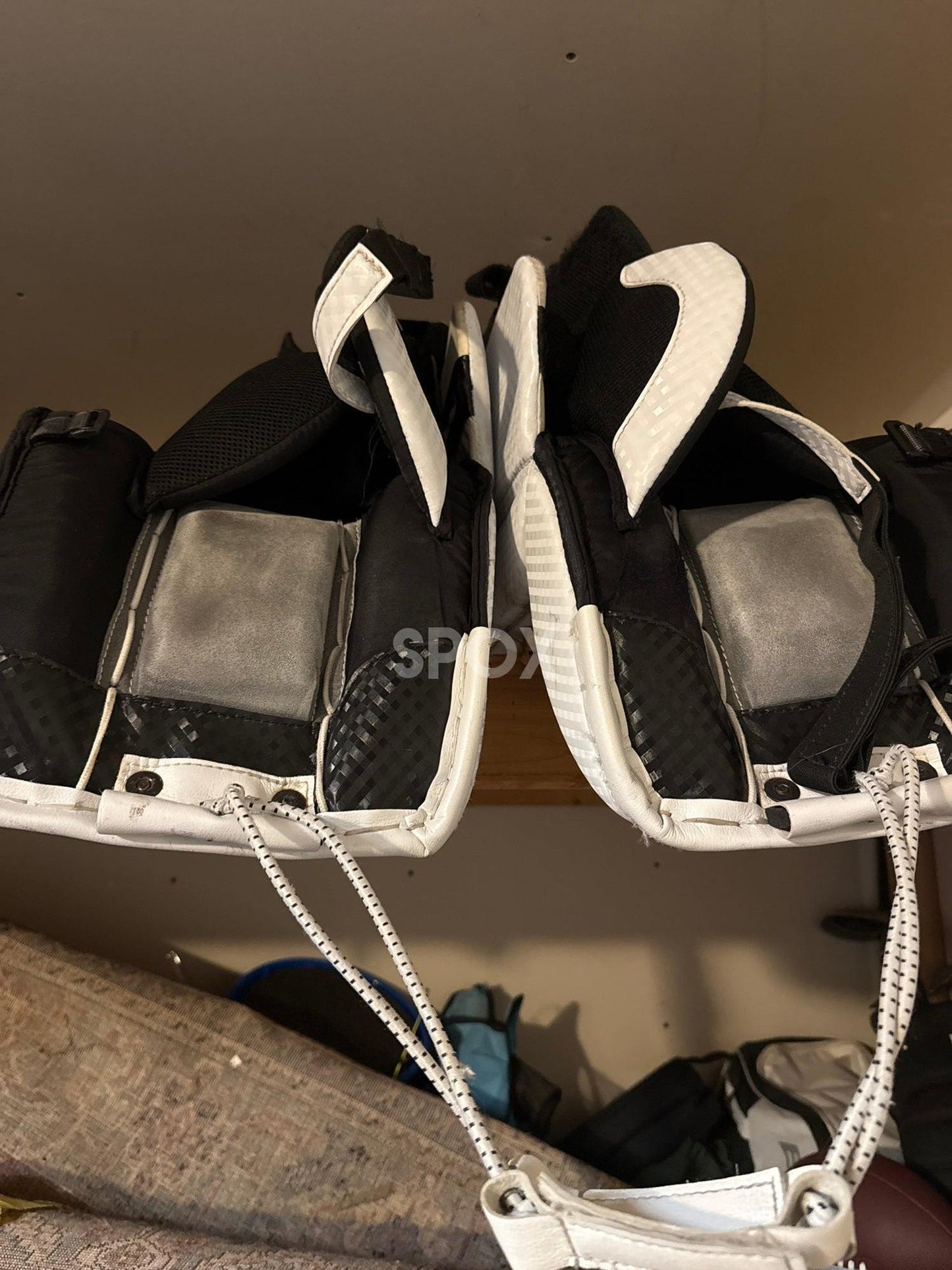 Vaughn V9 Pro Carbon Goalie Full Set – 34+2 | Pro Stock | Game-Ready