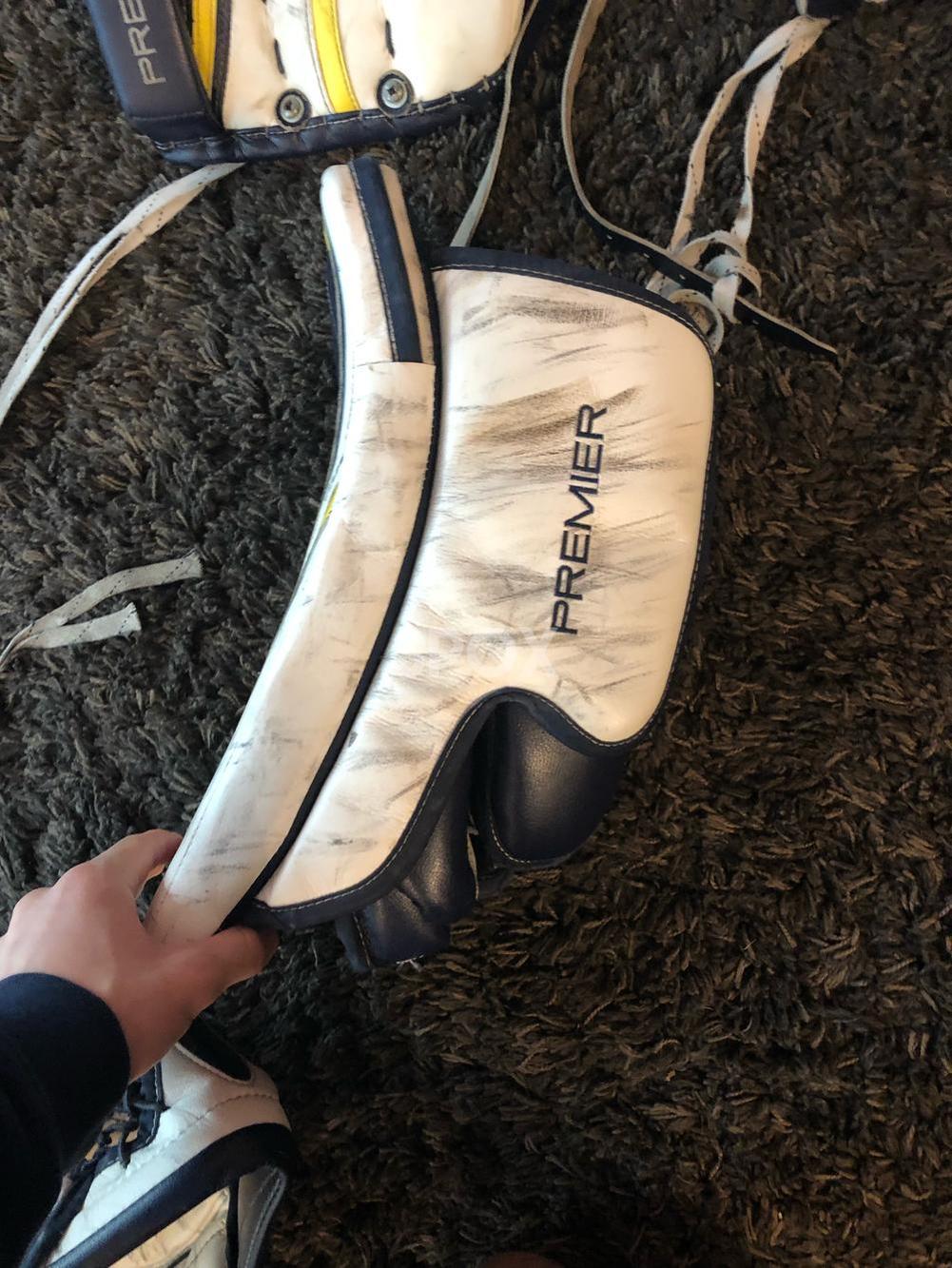 University of Michigan – Pro Return CCM Premier Goalie Set (35+1)