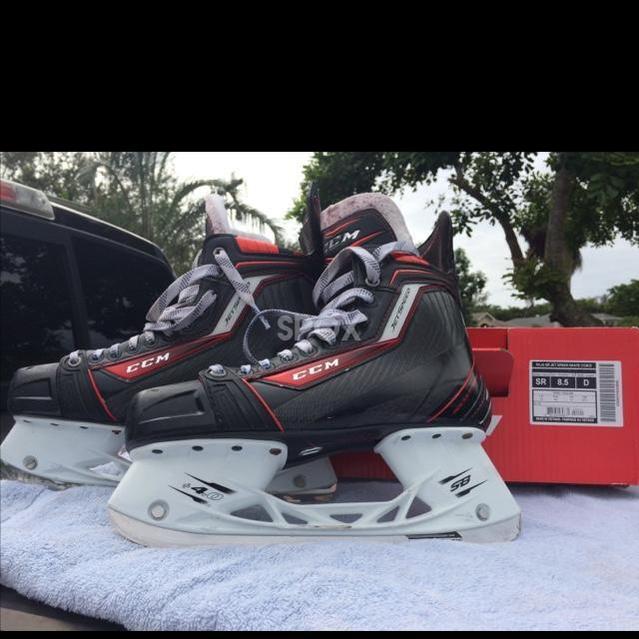 CCM Jetspeed Senior Hockey Skates – Size 8.5 (Used, Excellent Condition)