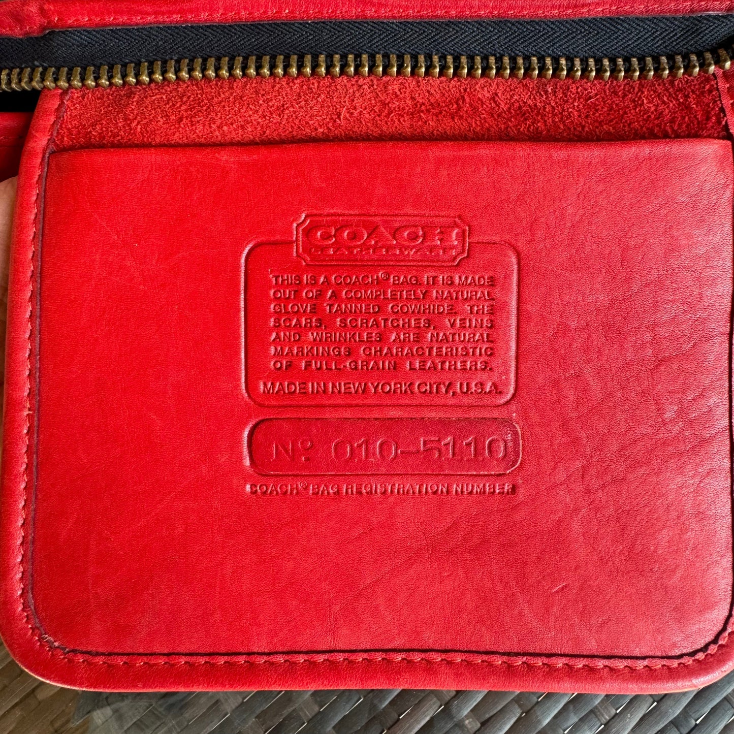 Vintage Coach Red Zippered Clutch 9455🍎🔥