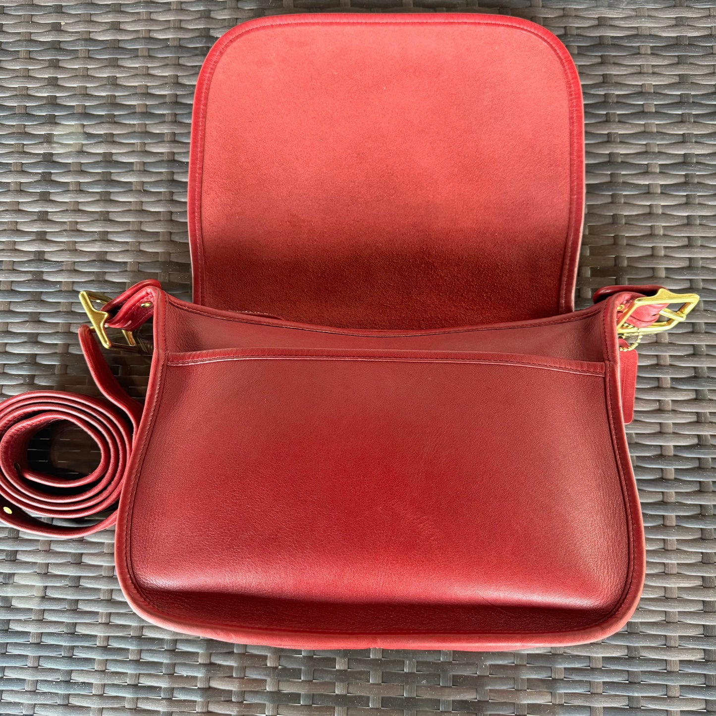 Vintage Coach Red Patricias Legacy 9951🍒❤️‍🔥