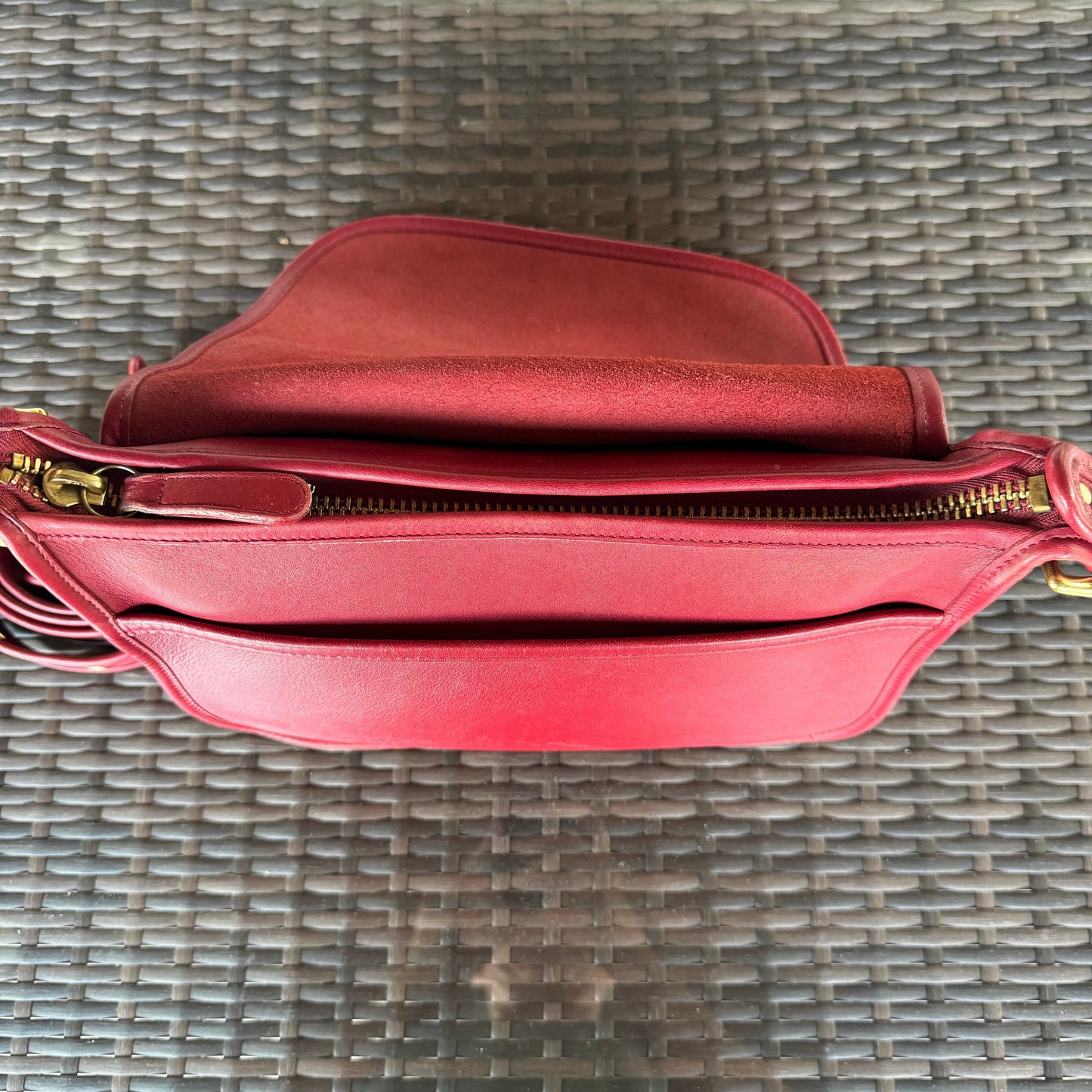 Vintage Coach Red Patricias Legacy 9951🍒❤️‍🔥