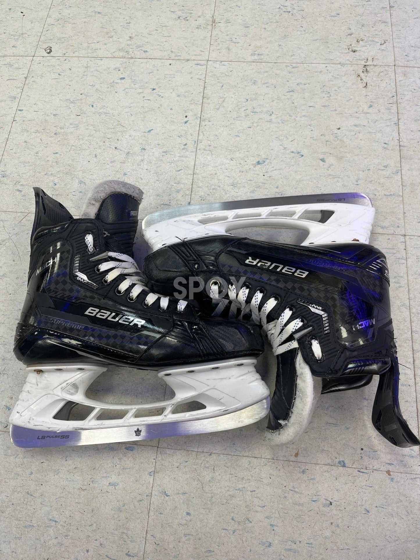 TJ Brodie Toronto Maple Leafs Bauer Supreme Mach Hockey Skates – Senior 9 | Regular Width | Pro Stock