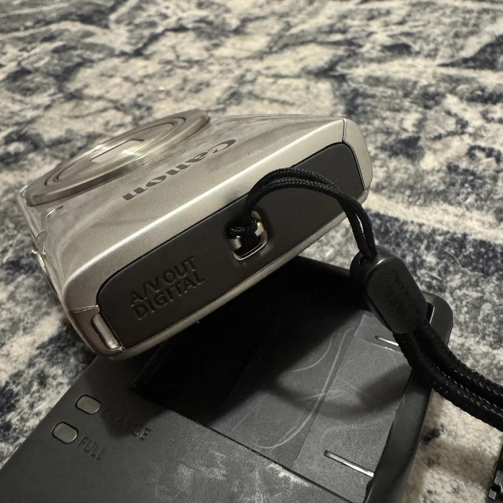 MINT Canon PowerShot ELPH 180 Silver Bundle 💿 Y2K Digicam