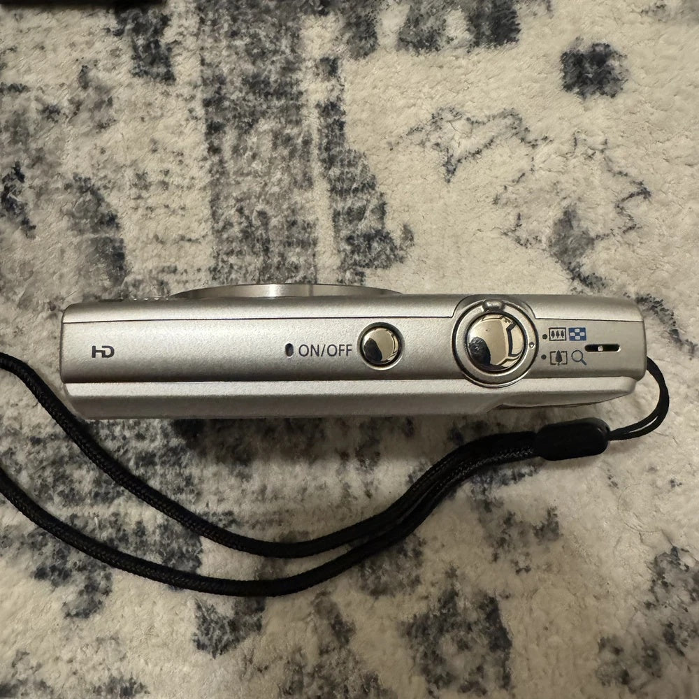 MINT Canon PowerShot ELPH 180 Silver Bundle 💿 Y2K Digicam